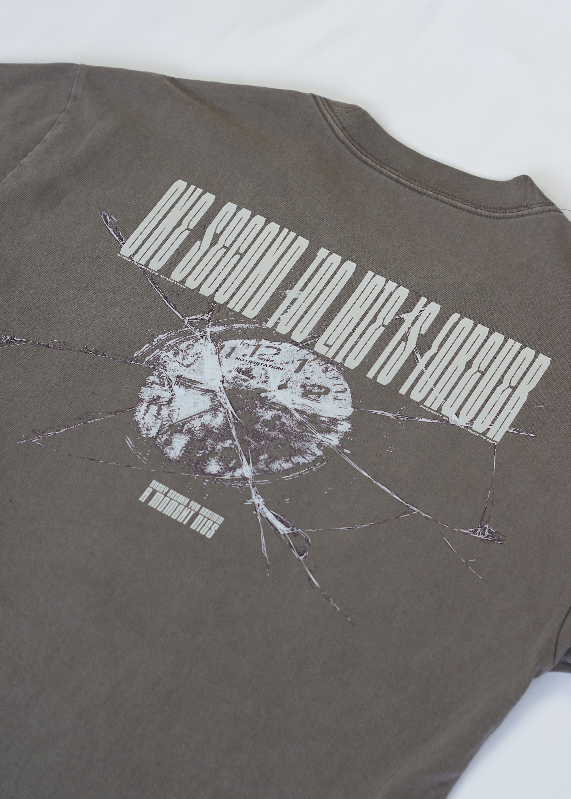 DYING MOMENT TEE FADED GREY